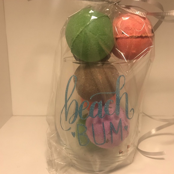 Beach Bum Bath Bomb Wine Glass - Picture 1 of 1